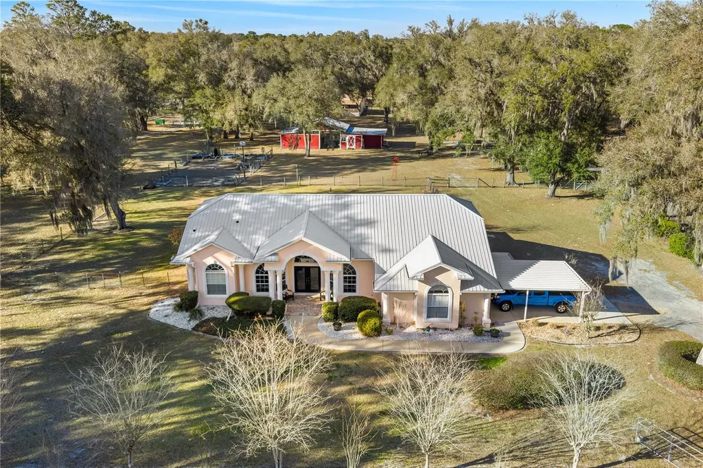 11831 SW Highway 484 Dunnellon FL 34432