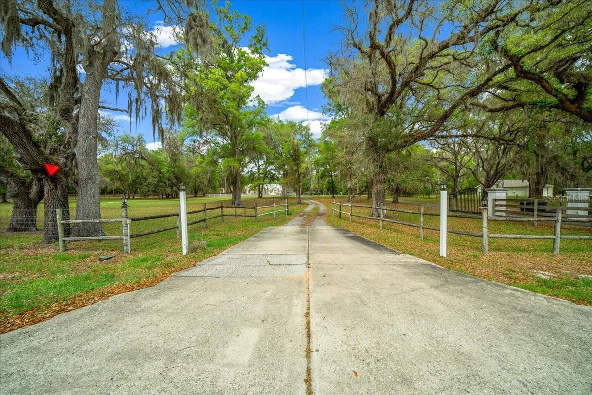 11831 SW Highway 484 Dunnellon FL 34432