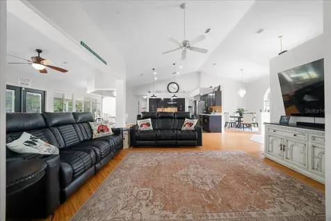 11831 SW Highway 484 Dunnellon FL 34432