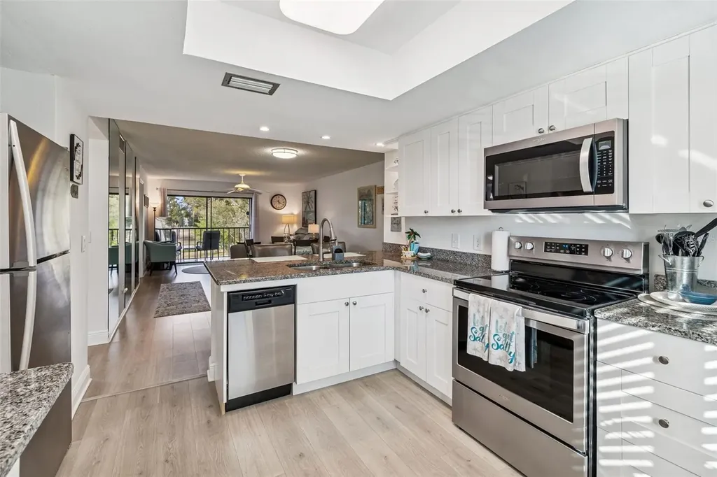 104 E Cypress Court Oldsmar FL 34677
