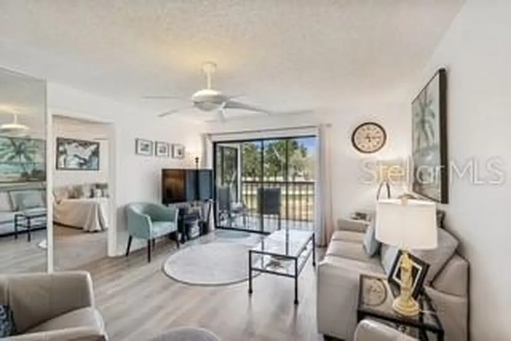 104 E Cypress Court Oldsmar FL 34677