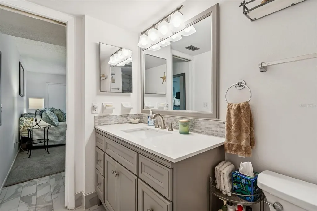 104 E Cypress Court Oldsmar FL 34677
