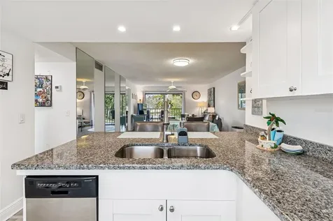 104 E Cypress Court Oldsmar FL 34677