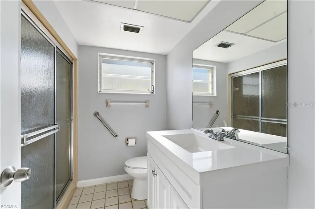 4 E Greens Circle Lehigh Acres FL 33936