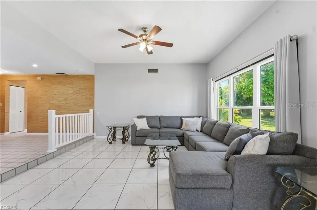 4 E Greens Circle Lehigh Acres FL 33936