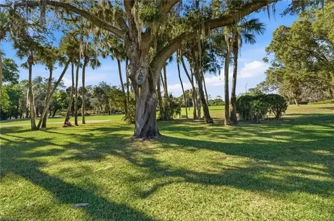 4 E Greens Circle Lehigh Acres FL 33936