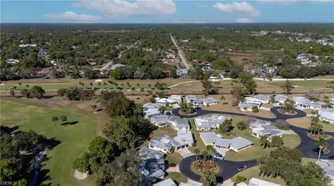 4 E Greens Circle Lehigh Acres FL 33936