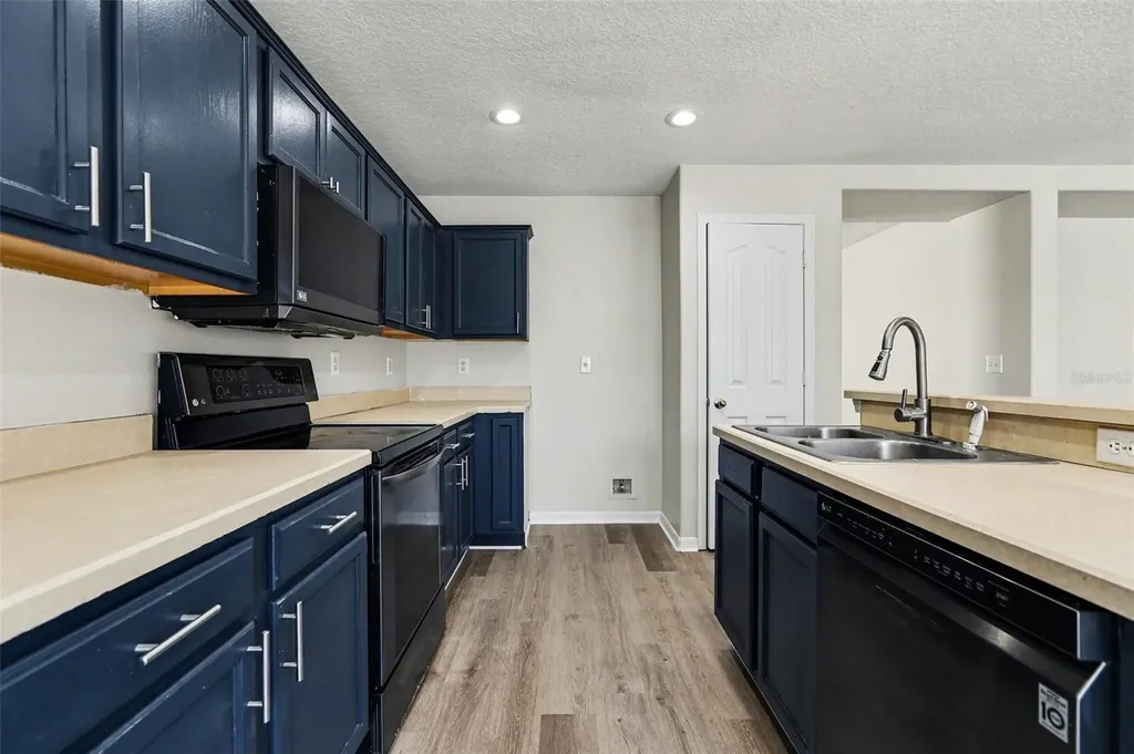 404 Vine Cliff Street Ruskin FL 33570
