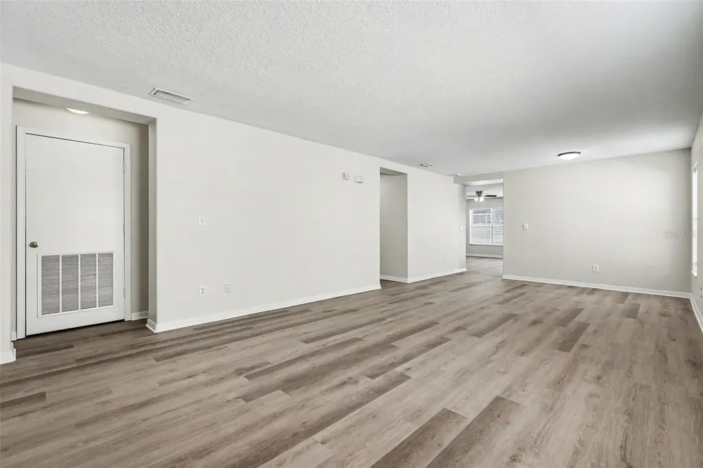 404 Vine Cliff Street Ruskin FL 33570