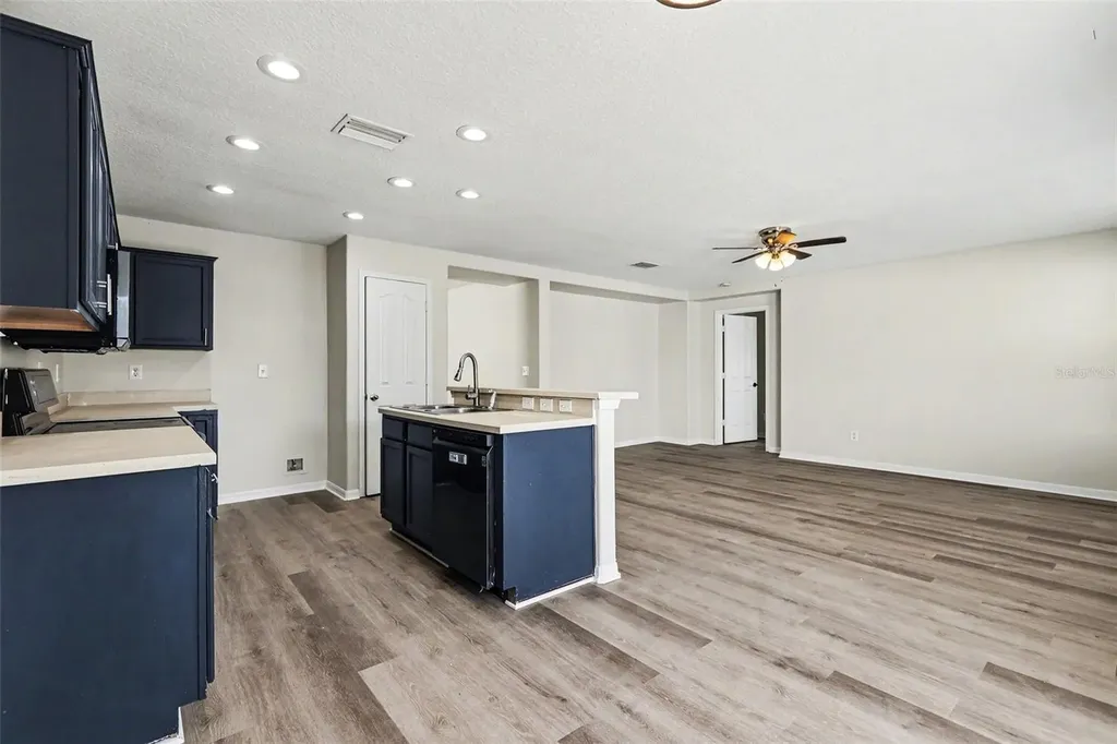 404 Vine Cliff Street Ruskin FL 33570