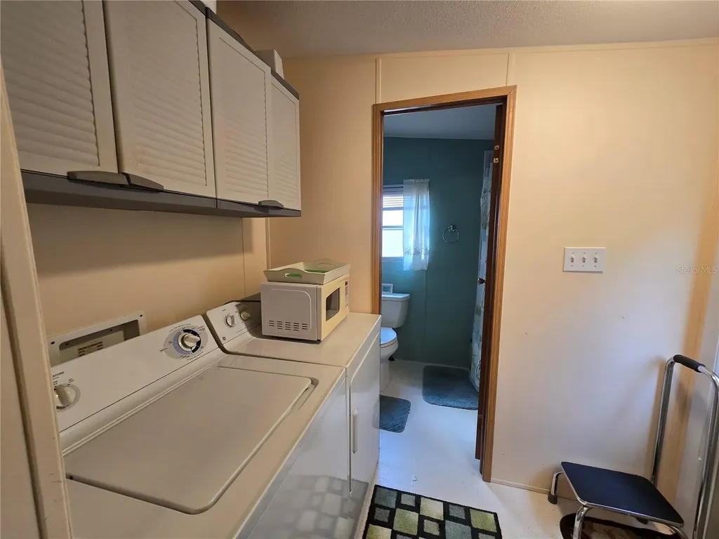 56449 Maple Road Astor FL 32102