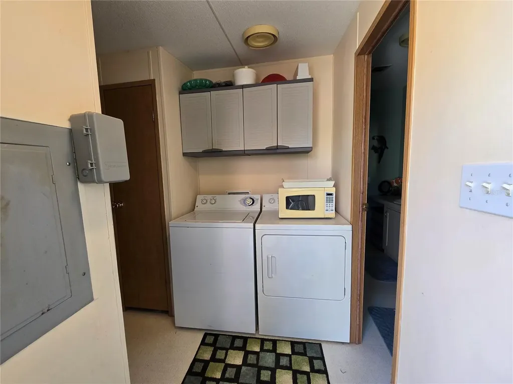 56449 Maple Road Astor FL 32102