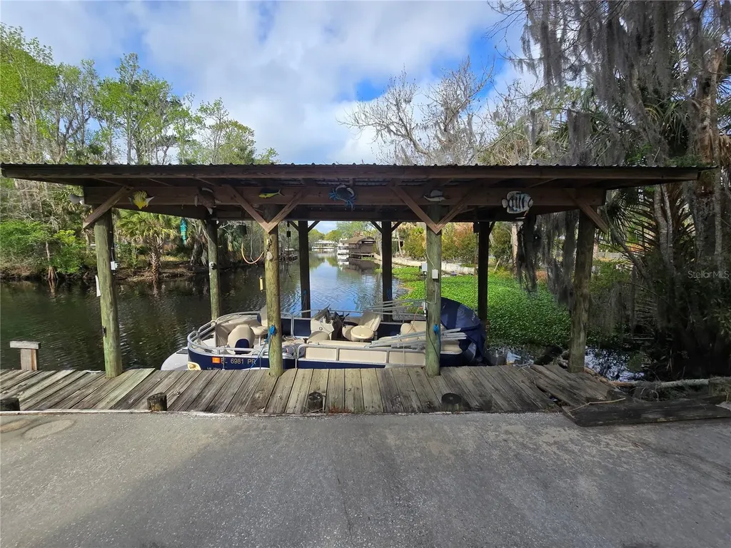 56449 Maple Road Astor FL 32102