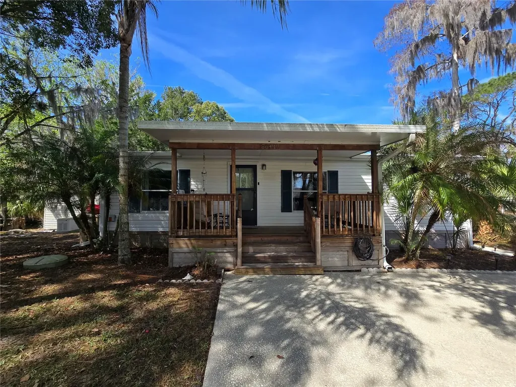 56449 Maple Road Astor FL 32102