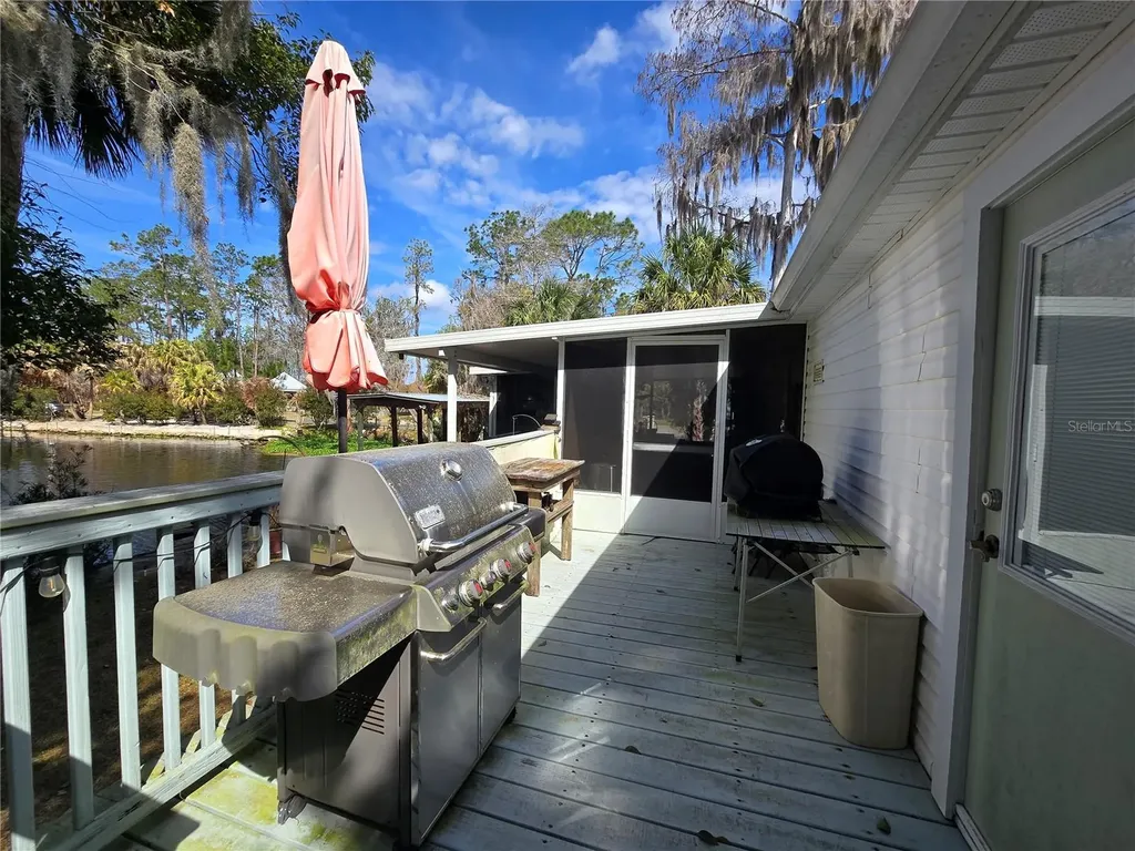 56449 Maple Road Astor FL 32102