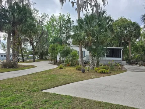 56449 Maple Road Astor FL 32102