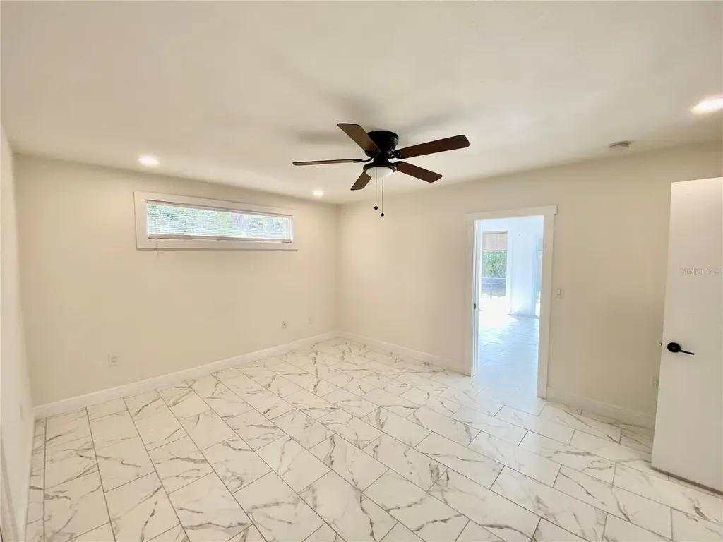 1305 Water Oak Way N Bradenton FL 34209