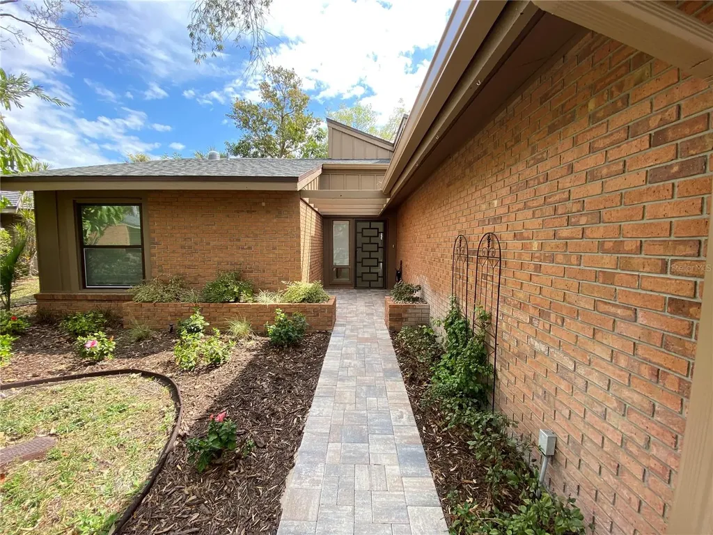 1305 Water Oak Way N Bradenton FL 34209