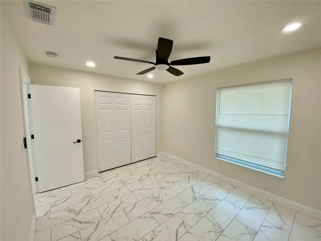 1305 Water Oak Way N Bradenton FL 34209