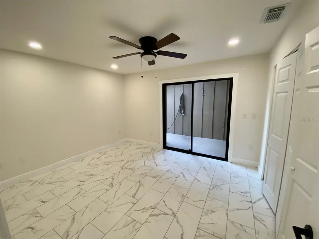 1305 Water Oak Way N Bradenton FL 34209
