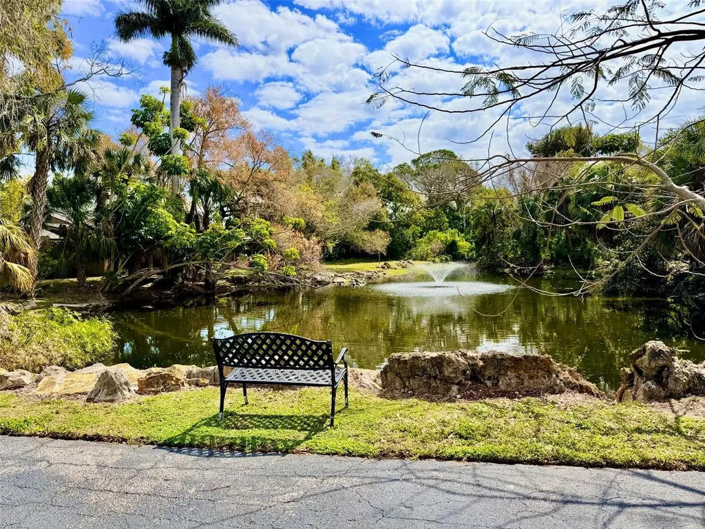 1305 Water Oak Way N Bradenton FL 34209