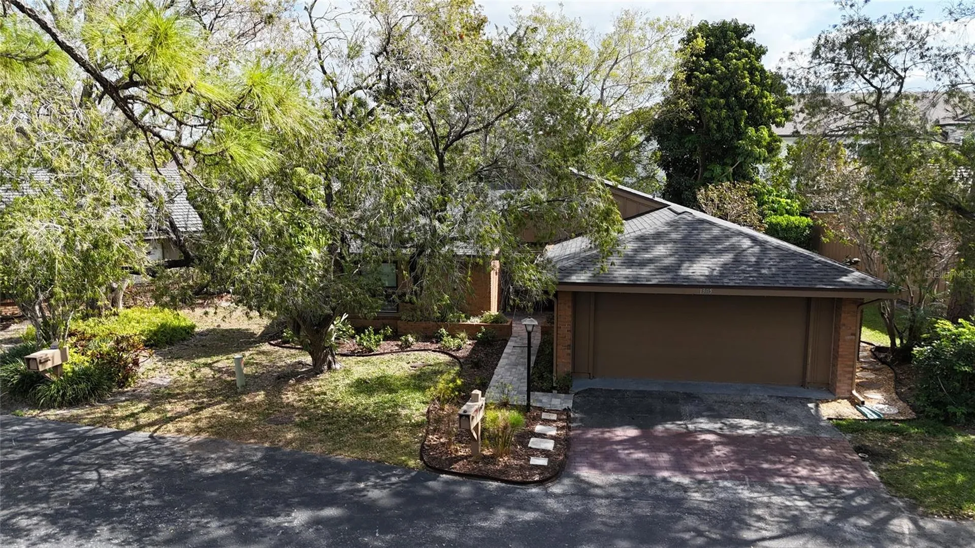 1305 Water Oak Way N Bradenton FL 34209