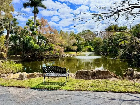 1305 Water Oak Way N Bradenton FL 34209