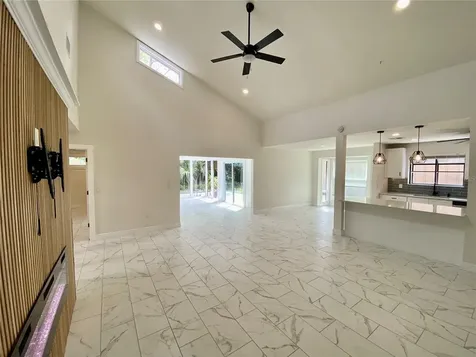1305 Water Oak Way N Bradenton FL 34209