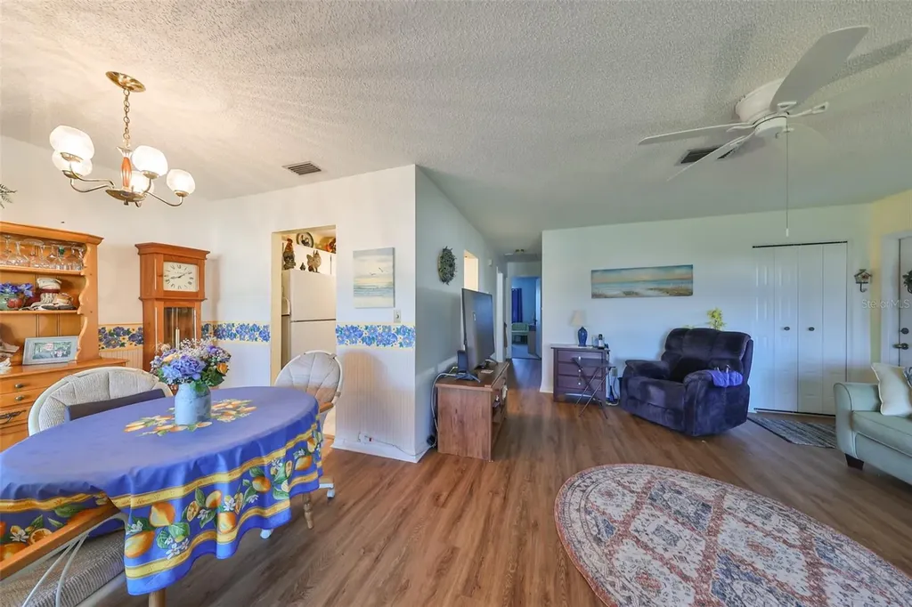 1901 Canterbury Lane Sun City Center FL 33573