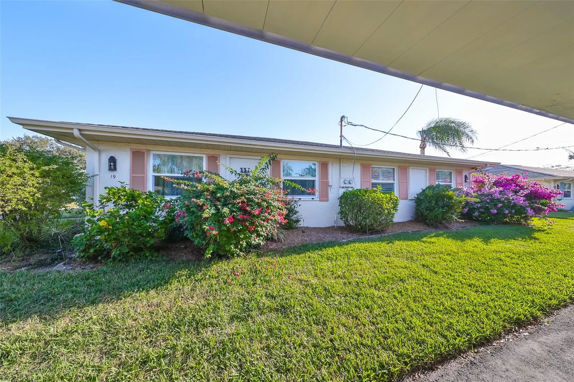 1901 Canterbury Lane Sun City Center FL 33573