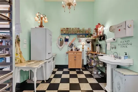 197 E Church Street Deland FL 32724