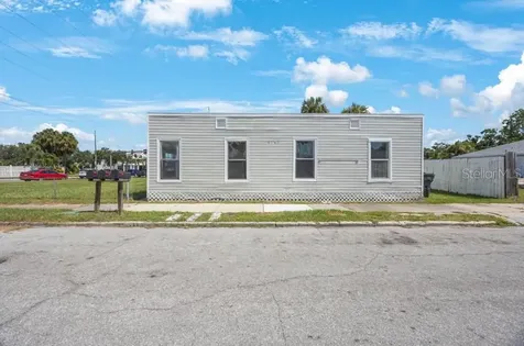 2753 53rd Avenue N St Petersburg FL 33714