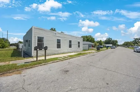 2753 53rd Avenue N St Petersburg FL 33714