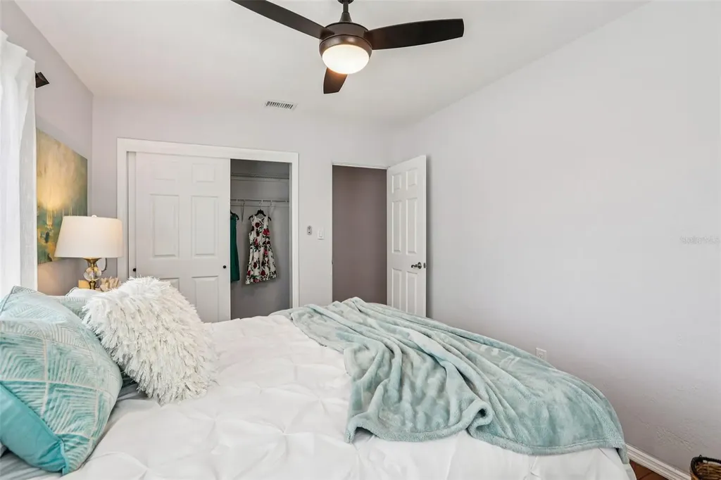 8541 75th Place Seminole FL 33777