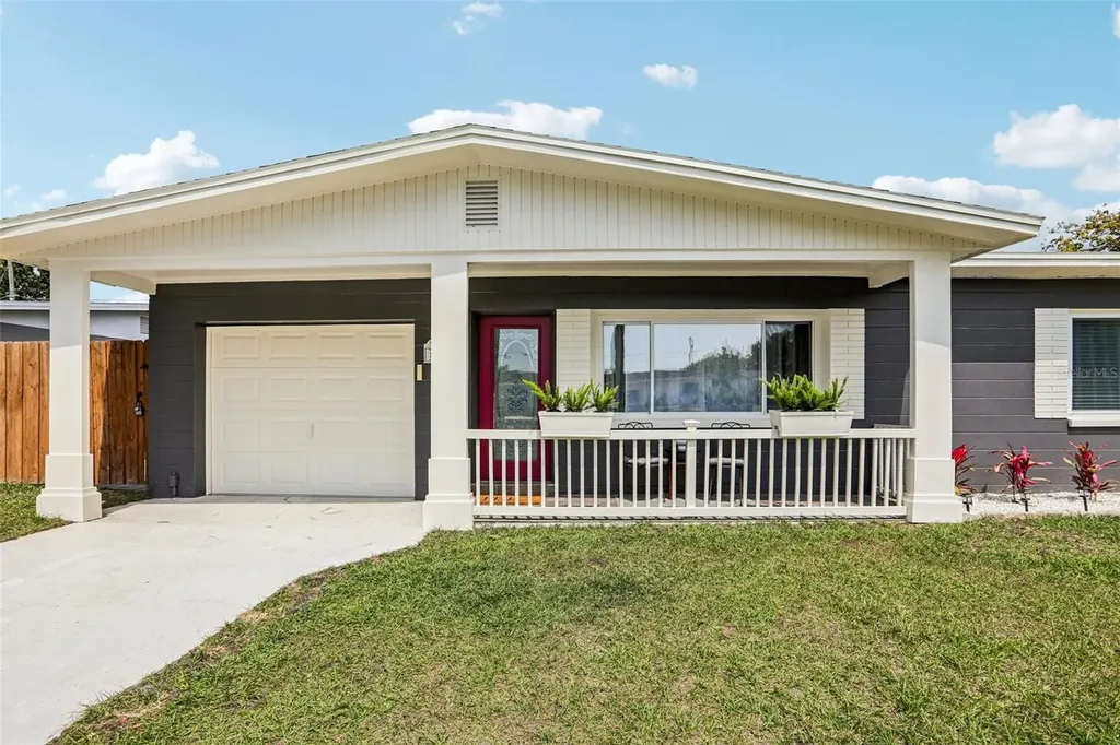8541 75th Place Seminole FL 33777