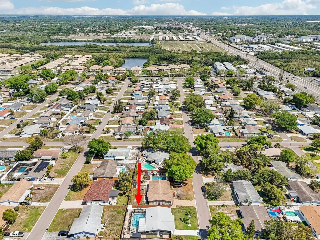 8541 75th Place Seminole FL 33777