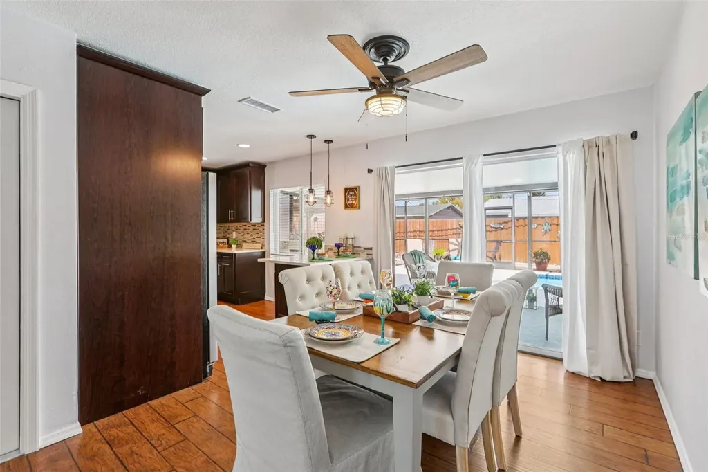 8541 75th Place Seminole FL 33777