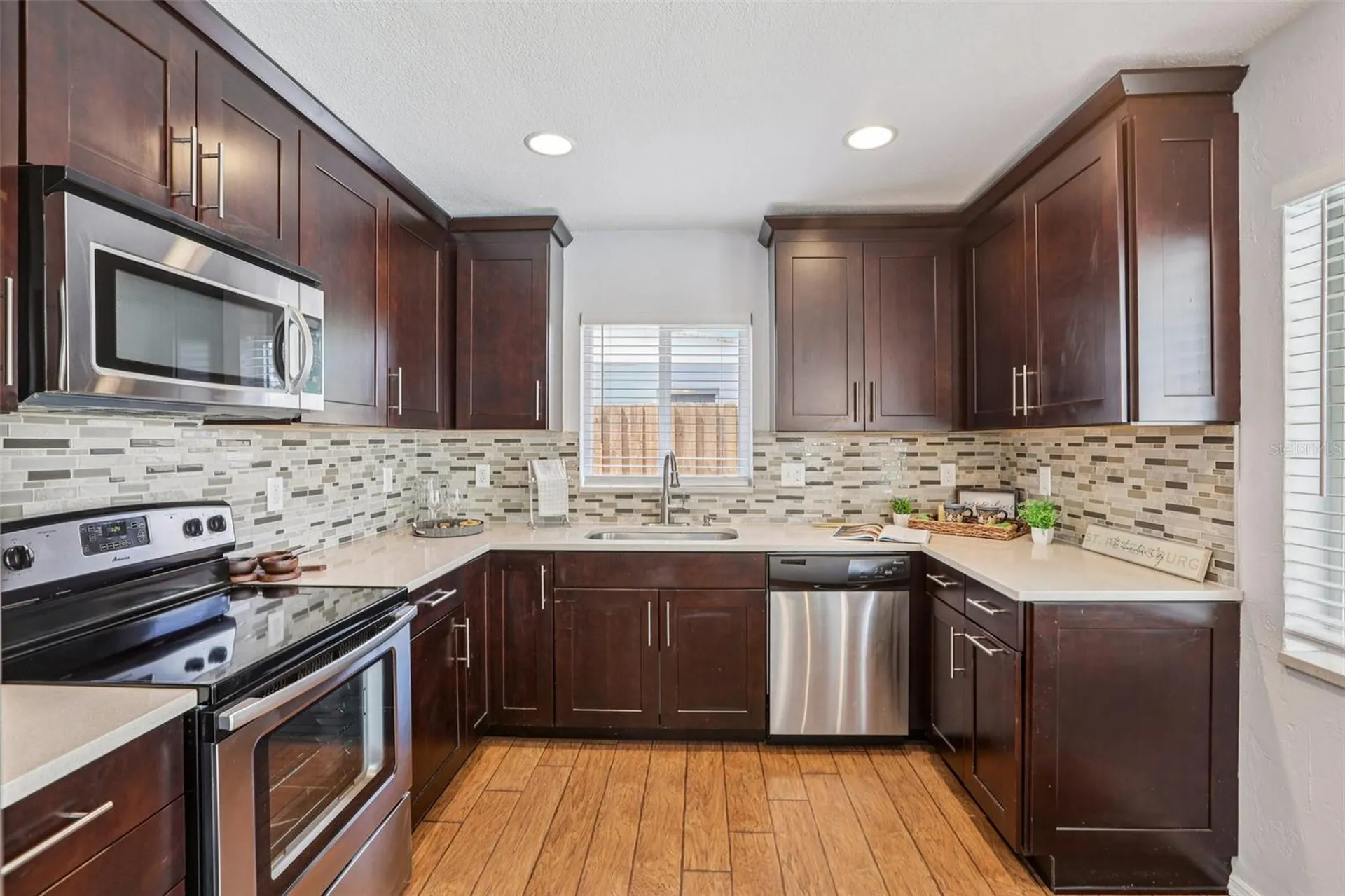 8541 75th Place Seminole FL 33777