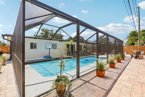 8541 75th Place Seminole FL 33777