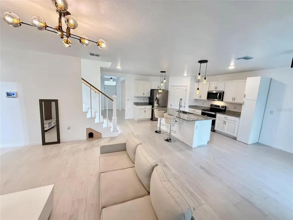 2731 House Finch Road Harmony FL 34773