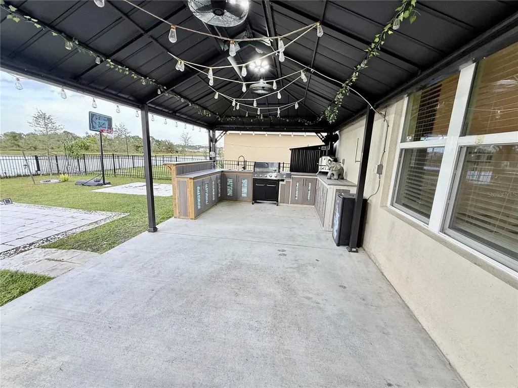 2731 House Finch Road Harmony FL 34773