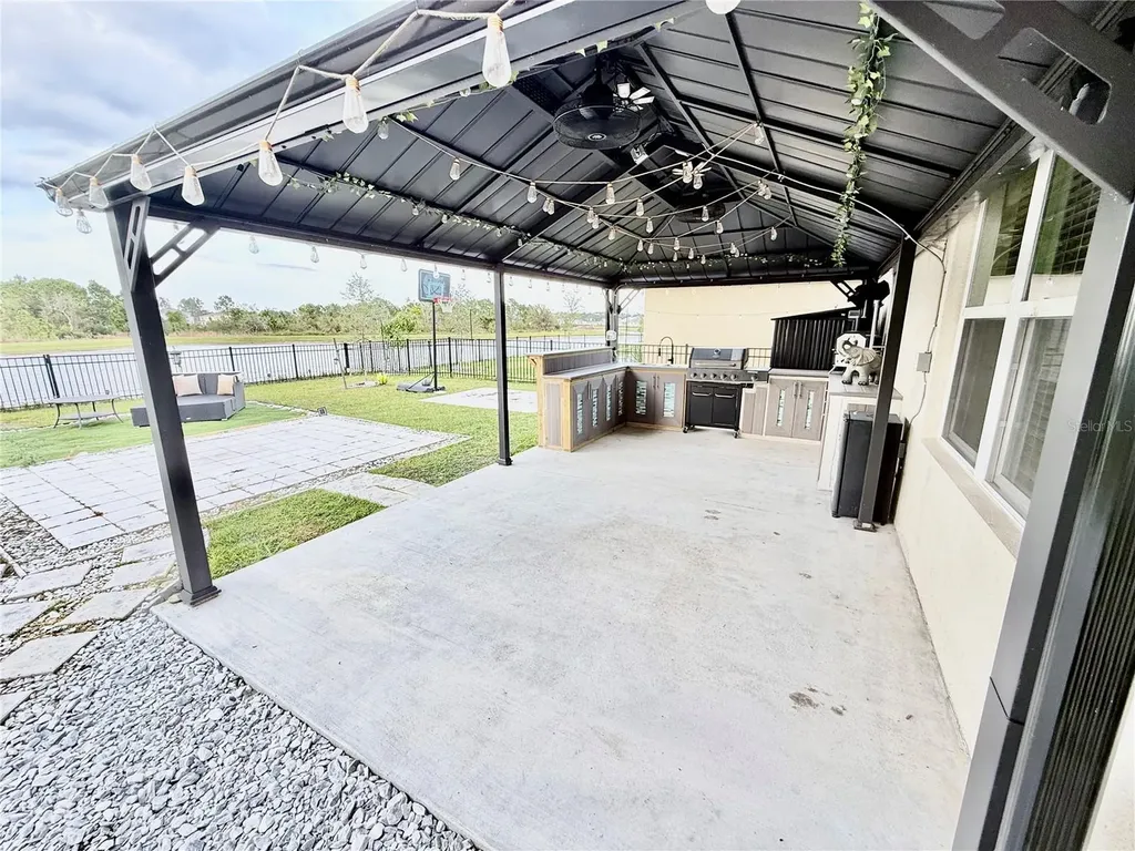 2731 House Finch Road Harmony FL 34773