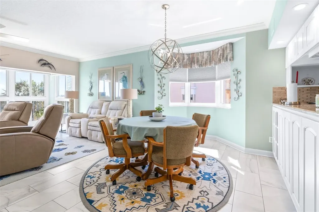 6399 Shoreline Drive St Petersburg FL 33708