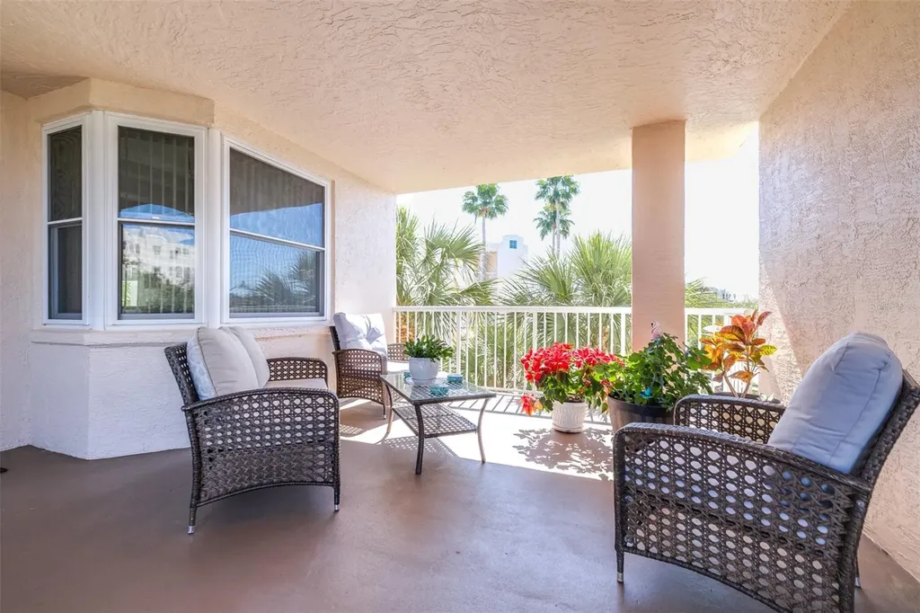 6399 Shoreline Drive St Petersburg FL 33708