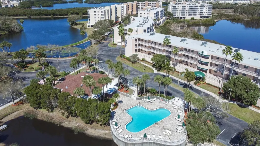6399 Shoreline Drive St Petersburg FL 33708