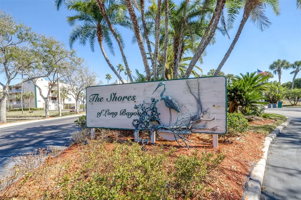 6399 Shoreline Drive St Petersburg FL 33708