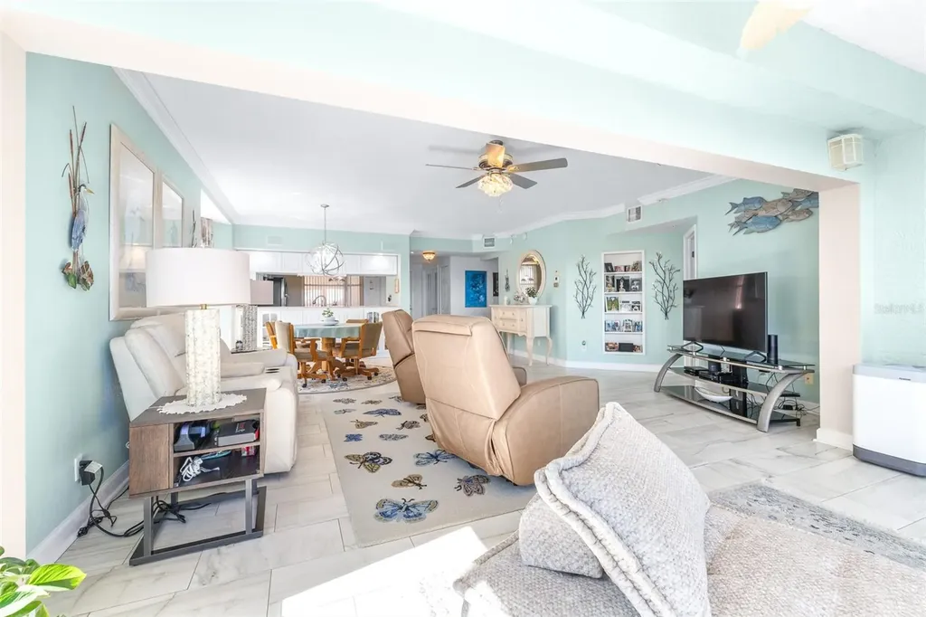 6399 Shoreline Drive St Petersburg FL 33708