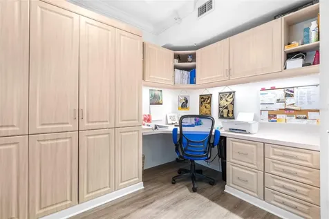 6399 Shoreline Drive St Petersburg FL 33708