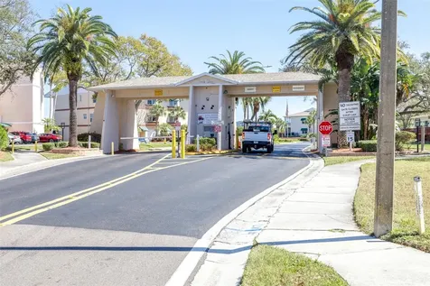 6399 Shoreline Drive St Petersburg FL 33708