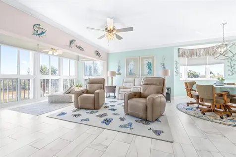 6399 Shoreline Drive St Petersburg FL 33708